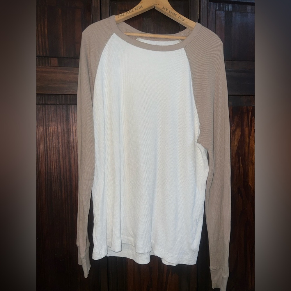 GAP‎ Men's Cream and Tan Long Sleeve Tee